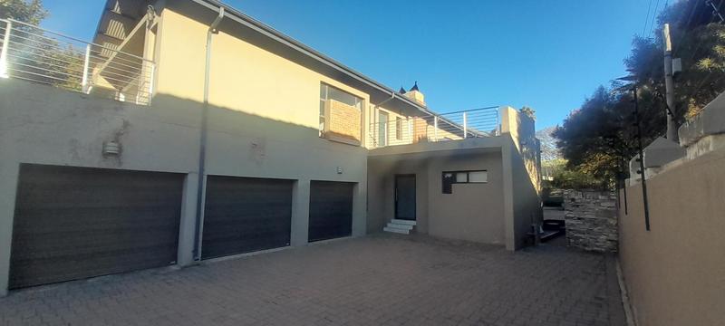 6 Bedroom Property for Sale in Linden Gauteng