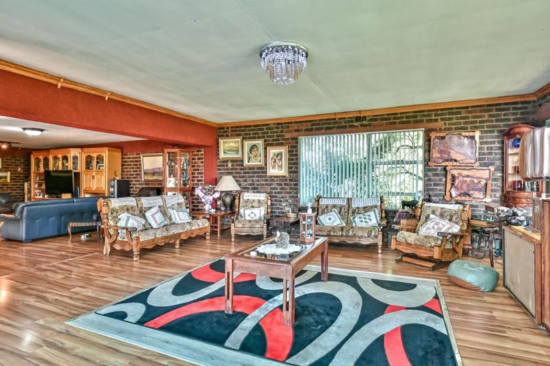 4 Bedroom Property for Sale in Glenvista Gauteng