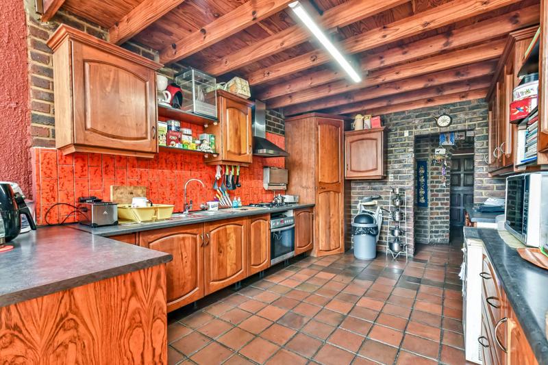 4 Bedroom Property for Sale in Glenvista Gauteng