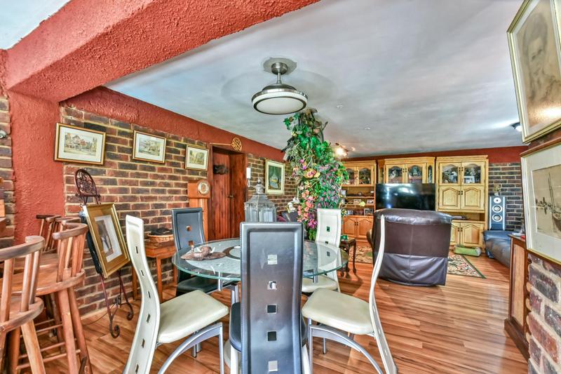 4 Bedroom Property for Sale in Glenvista Gauteng