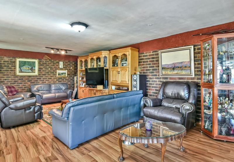 4 Bedroom Property for Sale in Glenvista Gauteng