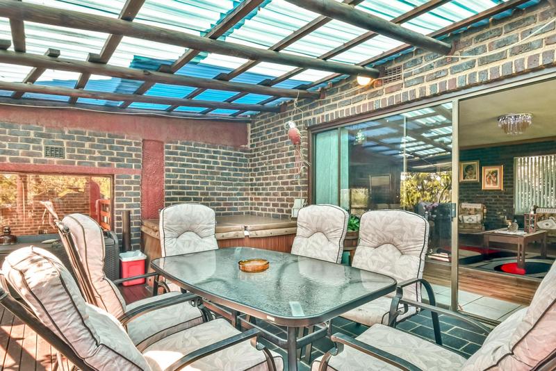 4 Bedroom Property for Sale in Glenvista Gauteng