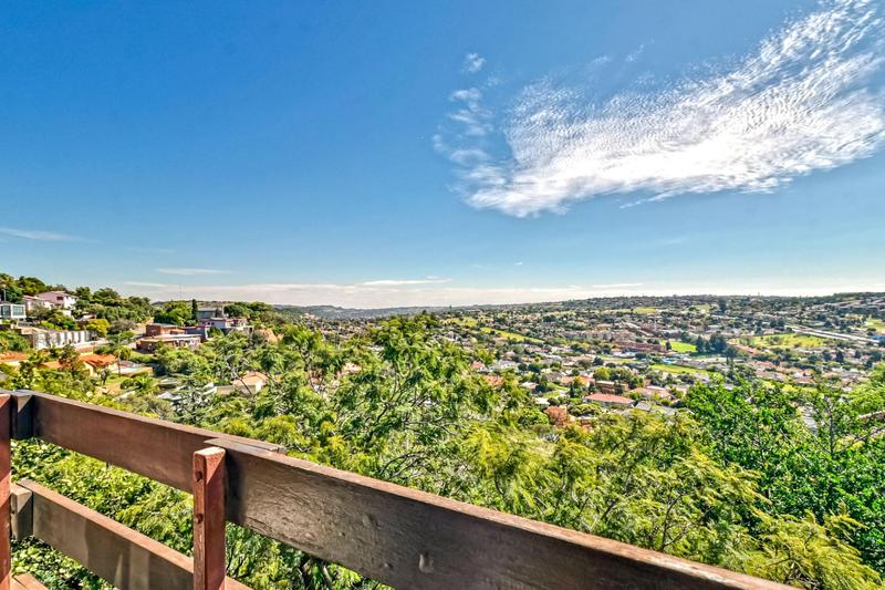4 Bedroom Property for Sale in Glenvista Gauteng