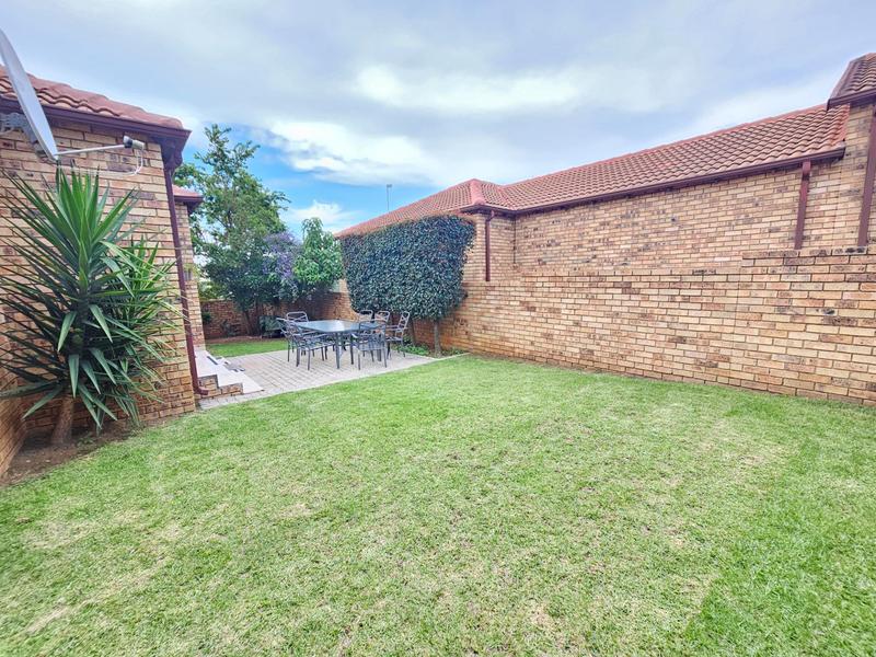 2 Bedroom Property for Sale in Honeydew Gauteng