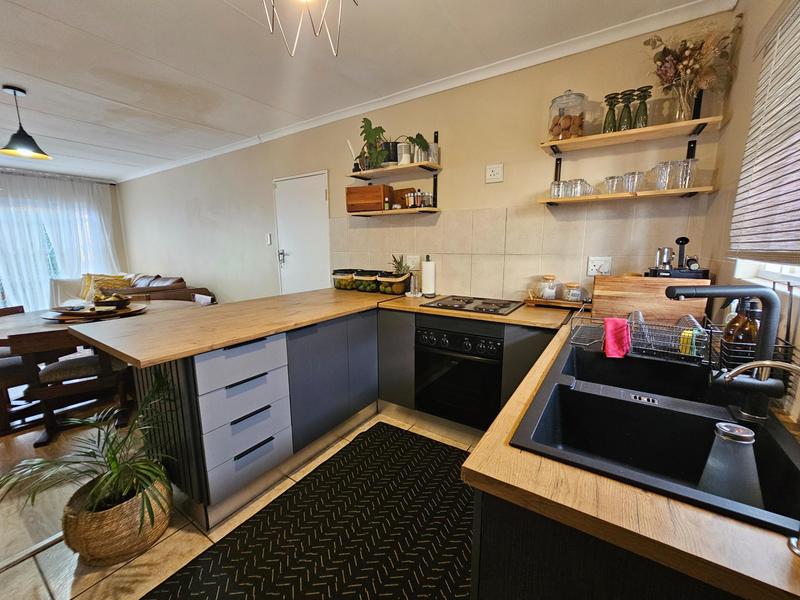 2 Bedroom Property for Sale in Honeydew Gauteng