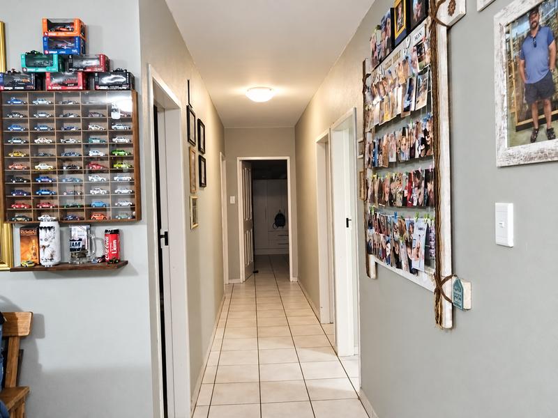 To Let 3 Bedroom Property for Rent in Strubenvale Gauteng