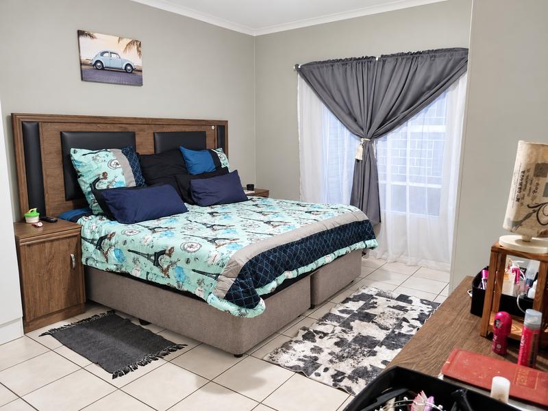 To Let 3 Bedroom Property for Rent in Strubenvale Gauteng