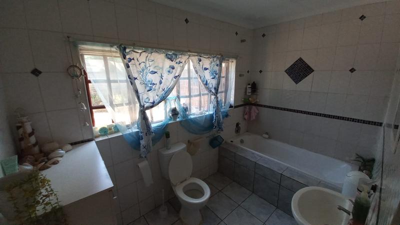 2 Bedroom Property for Sale in Kameeldrift West Gauteng