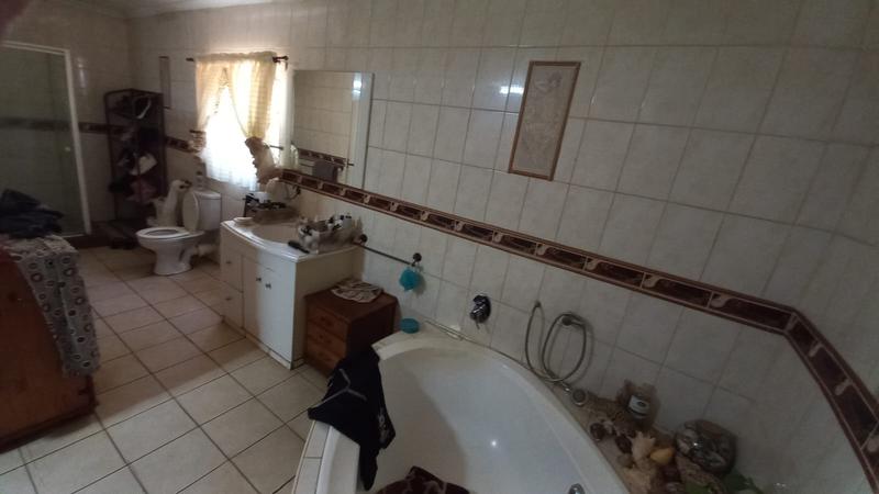 2 Bedroom Property for Sale in Kameeldrift West Gauteng