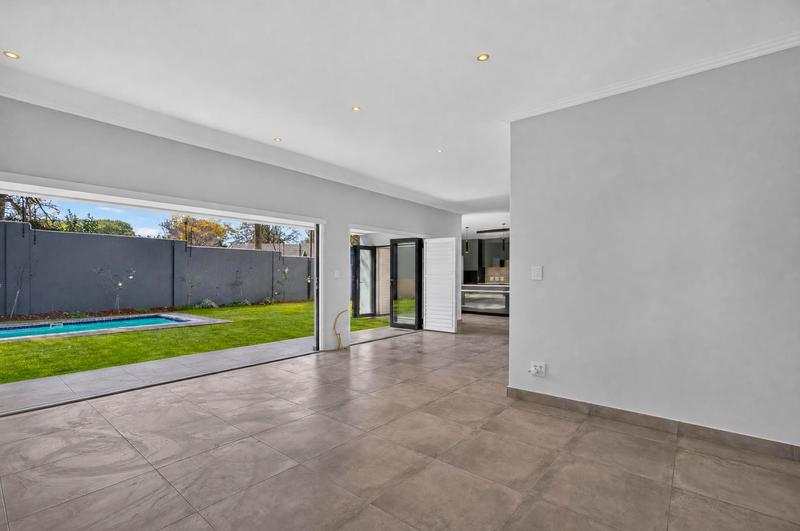 To Let 4 Bedroom Property for Rent in Bryanston Gauteng