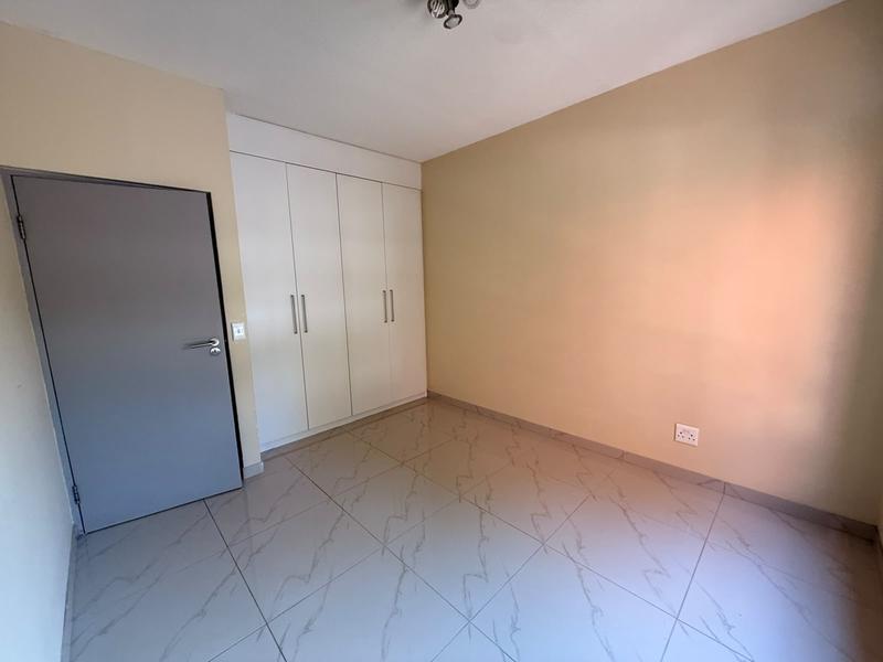 To Let 1 Bedroom Property for Rent in Bryanston Gauteng