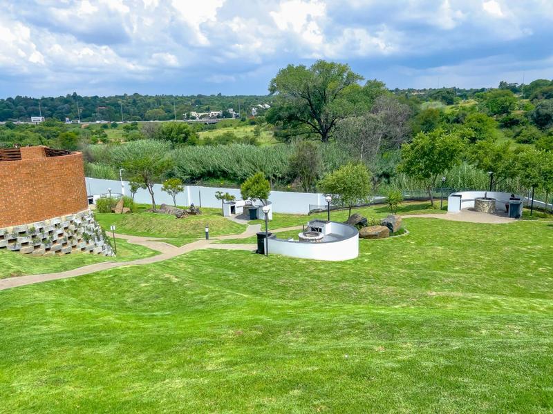 1 Bedroom Property for Sale in Olivedale Gauteng