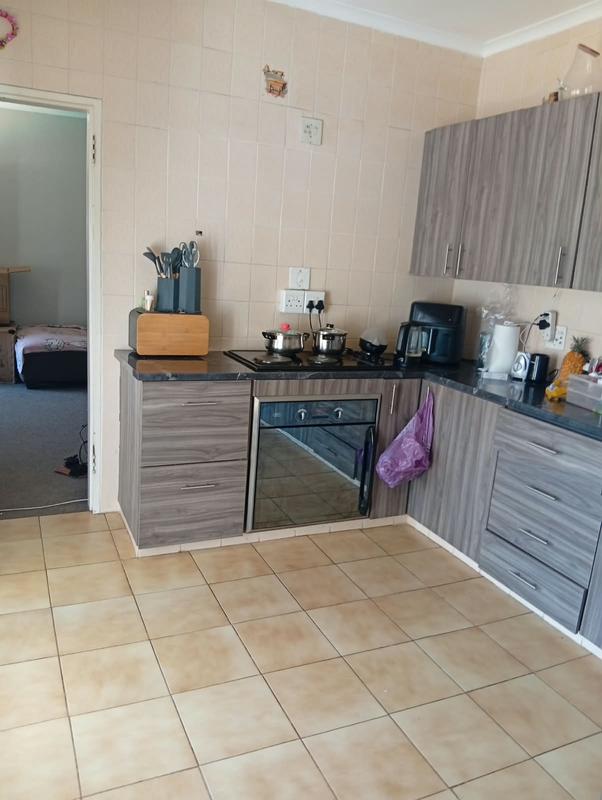 To Let 4 Bedroom Property for Rent in Sunnyridge Gauteng