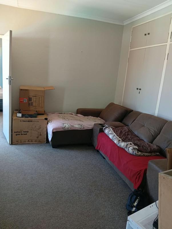 To Let 4 Bedroom Property for Rent in Sunnyridge Gauteng
