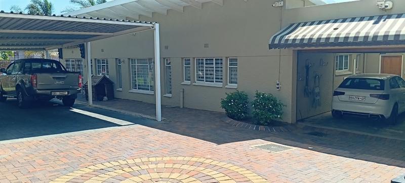 To Let 4 Bedroom Property for Rent in Sunnyridge Gauteng