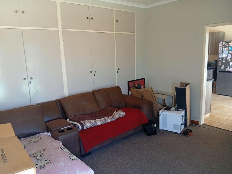 To Let 4 Bedroom Property for Rent in Sunnyridge Gauteng
