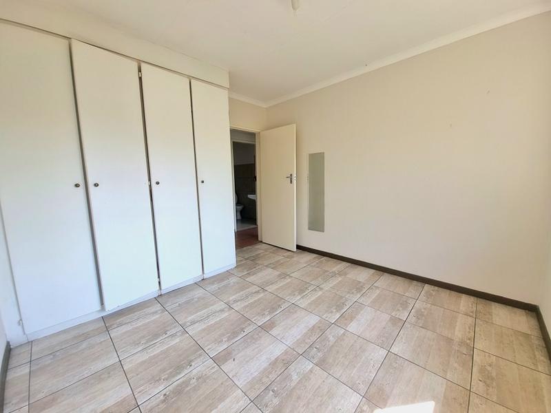 To Let 2 Bedroom Property for Rent in Noordhang Gauteng