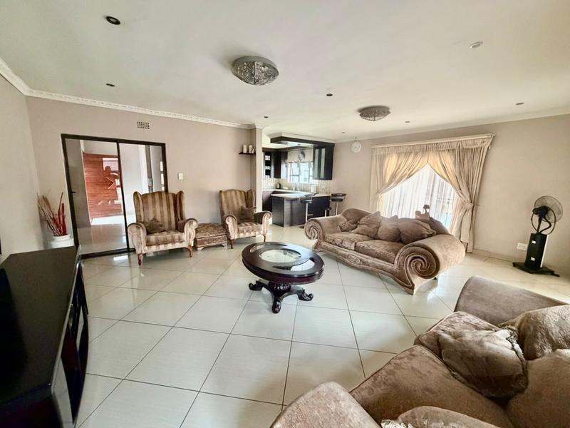 3 Bedroom Property for Sale in Vanderbijlpark SE 6 Gauteng