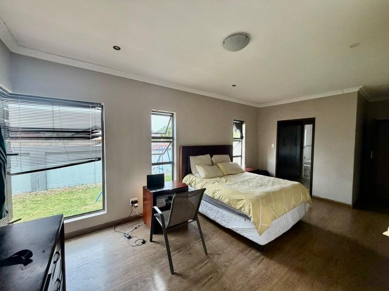 3 Bedroom Property for Sale in Vanderbijlpark SE 6 Gauteng