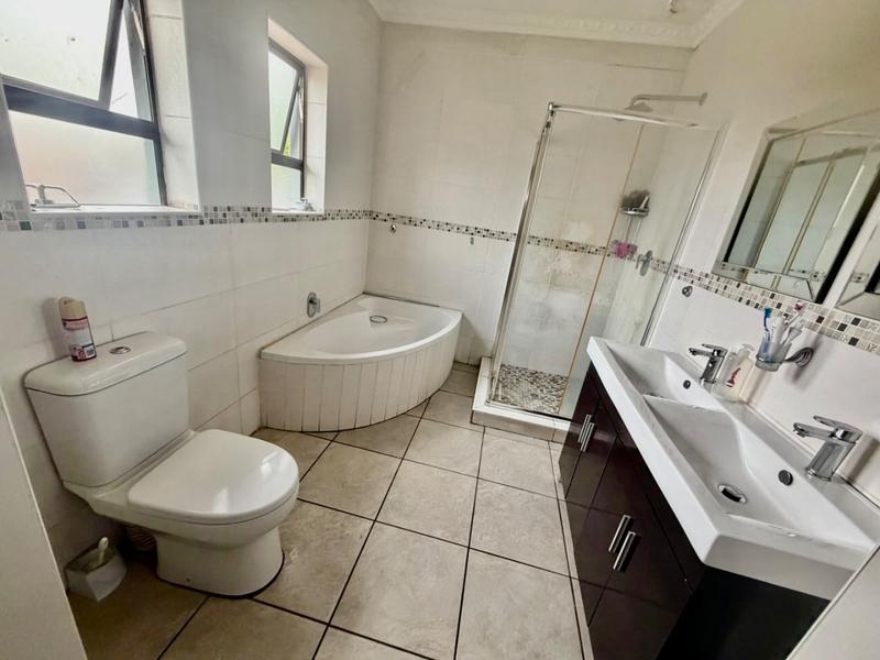 3 Bedroom Property for Sale in Vanderbijlpark SE 6 Gauteng