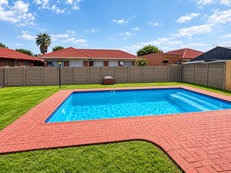 3 Bedroom Property for Sale in Vanderbijlpark SE 6 Gauteng