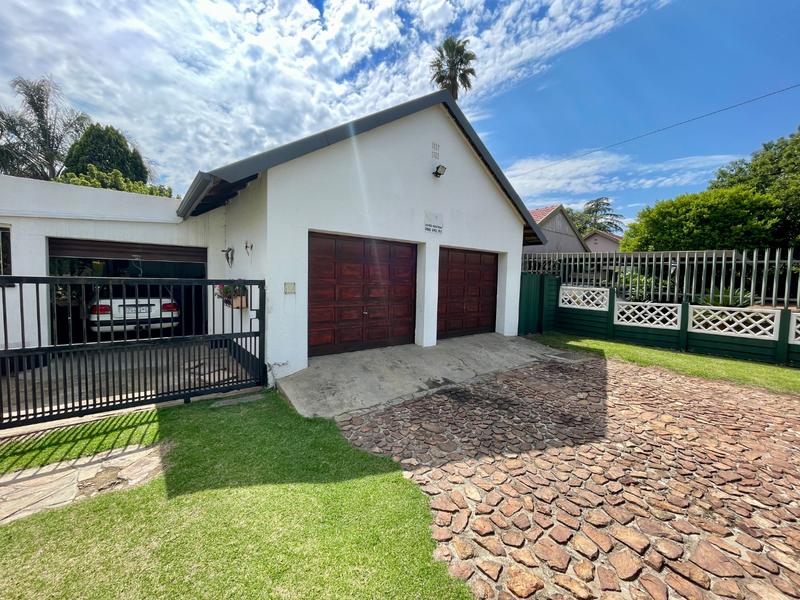 4 Bedroom Property for Sale in Noordheuwel Gauteng