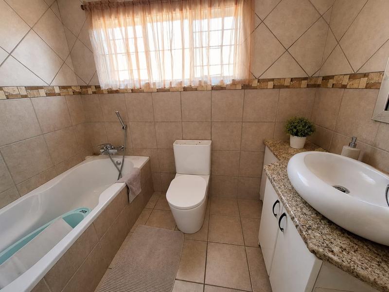 4 Bedroom Property for Sale in Kwaggasrand Gauteng