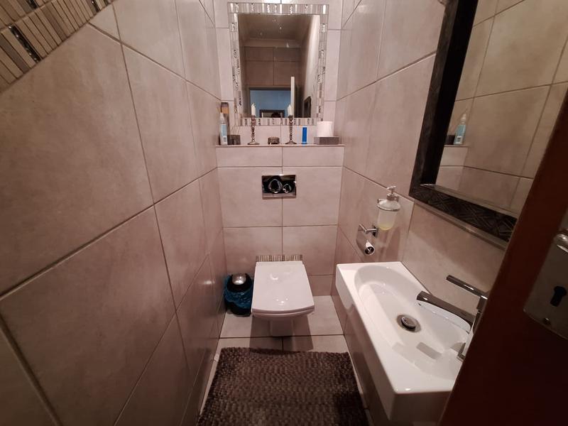 4 Bedroom Property for Sale in Kwaggasrand Gauteng