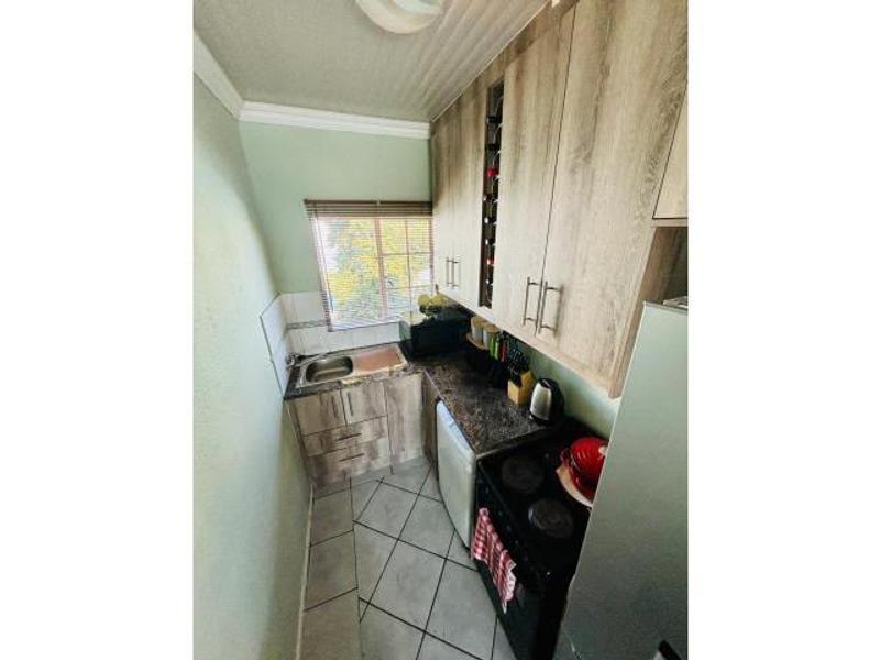 To Let 1 Bedroom Property for Rent in Randburg Central Gauteng