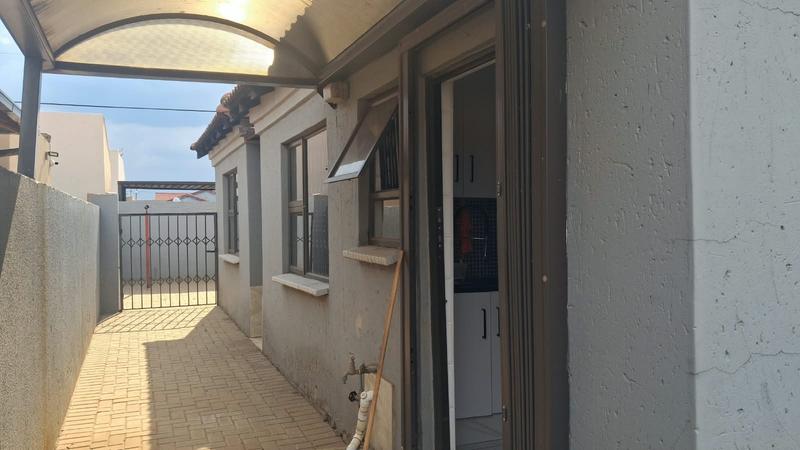 3 Bedroom Property for Sale in Siluma View Gauteng