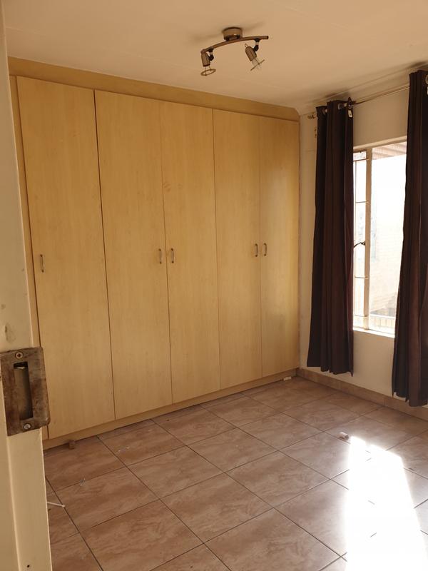 To Let 2 Bedroom Property for Rent in Lakefield Gauteng