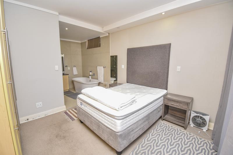 1 Bedroom Property for Sale in Sandton Central Gauteng