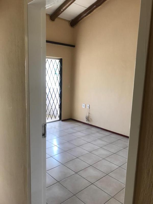 To Let 3 Bedroom Property for Rent in Ferndale Gauteng