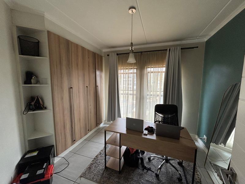 3 Bedroom Property for Sale in Waterfall Gauteng