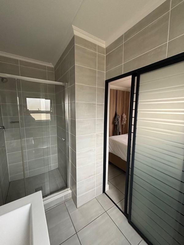 3 Bedroom Property for Sale in Waterfall Gauteng