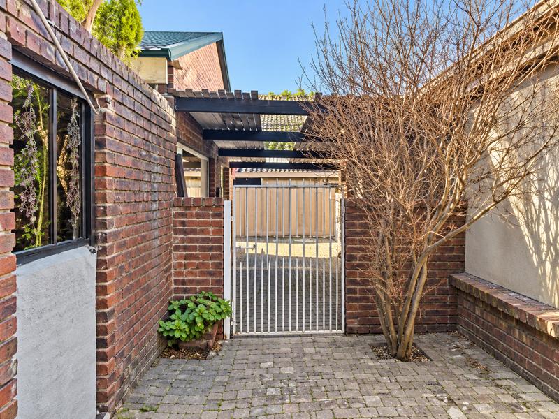 To Let 1 Bedroom Property for Rent in Lodeyko Gauteng