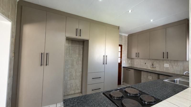 To Let 4 Bedroom Property for Rent in Parkrand Gauteng