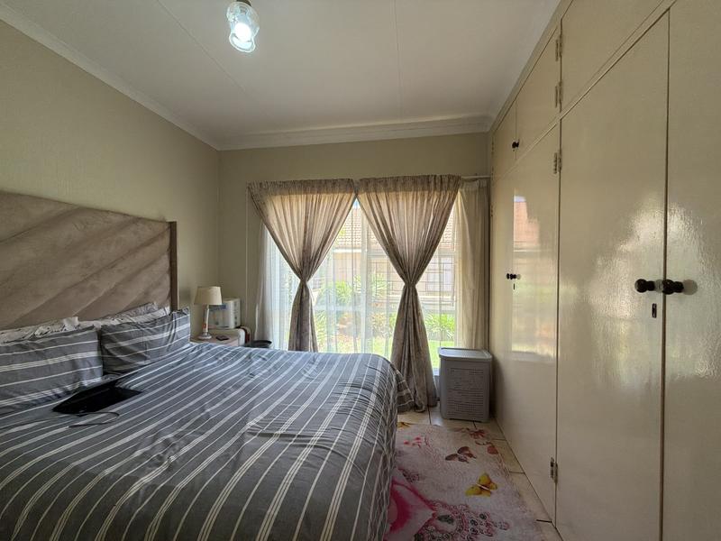 2 Bedroom Property for Sale in Birchleigh North Gauteng