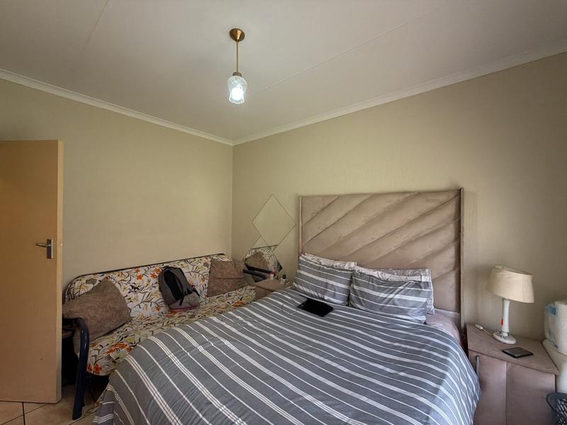 2 Bedroom Property for Sale in Birchleigh North Gauteng