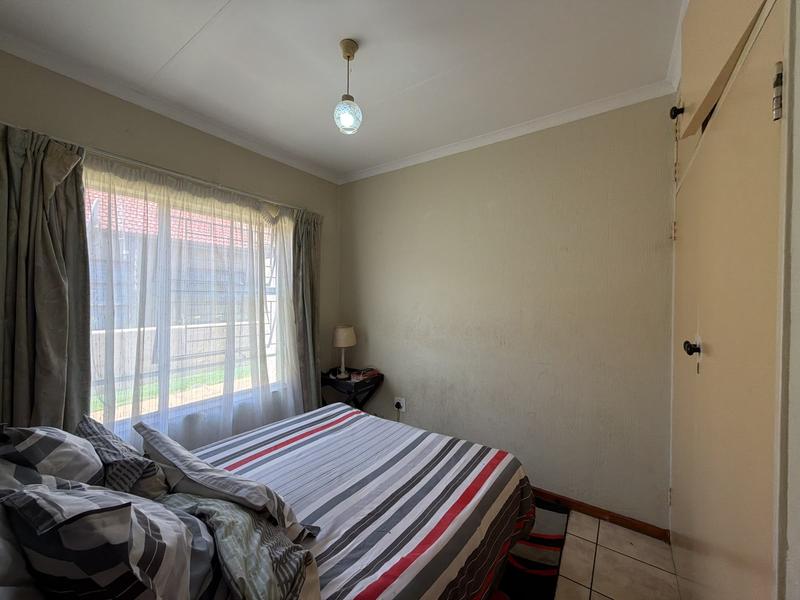2 Bedroom Property for Sale in Birchleigh North Gauteng