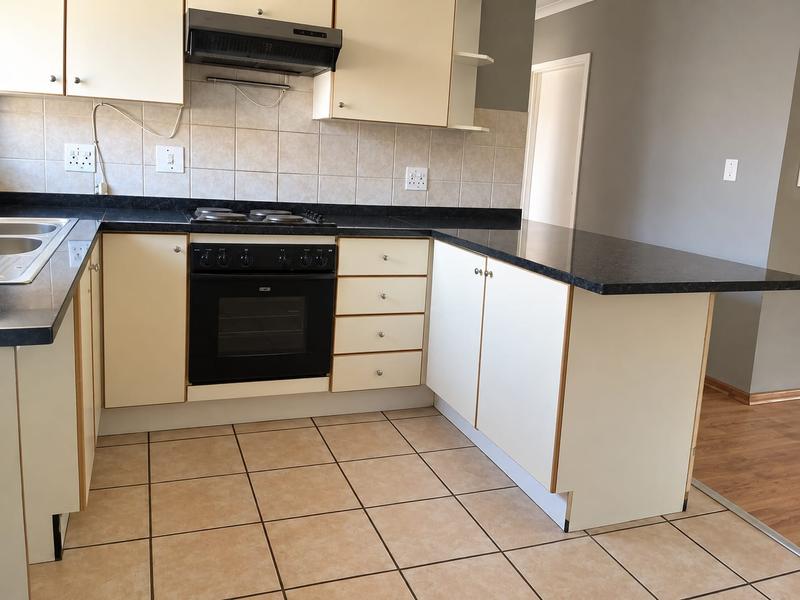 3 Bedroom Property for Sale in Die Hoewes Gauteng
