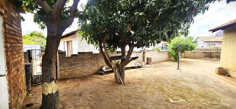 2 Bedroom Property for Sale in Soshanguve GG Gauteng