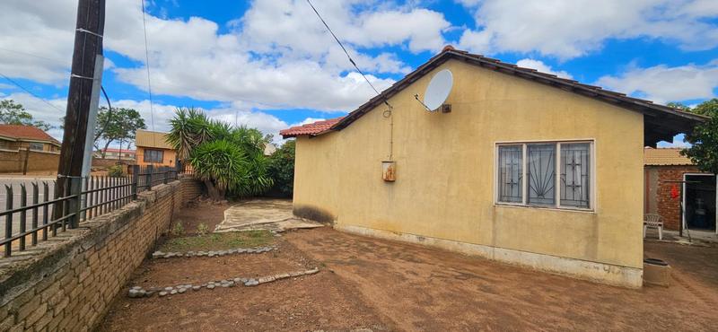 2 Bedroom Property for Sale in Soshanguve GG Gauteng