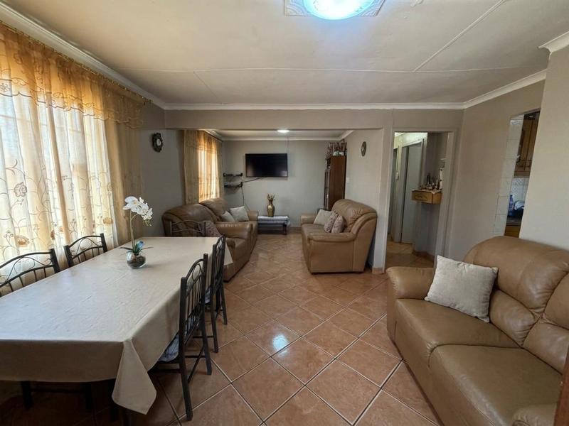 3 Bedroom Property for Sale in Lotus Gardens Gauteng