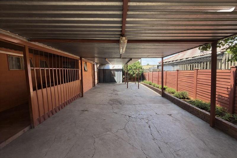 3 Bedroom Property for Sale in Lotus Gardens Gauteng