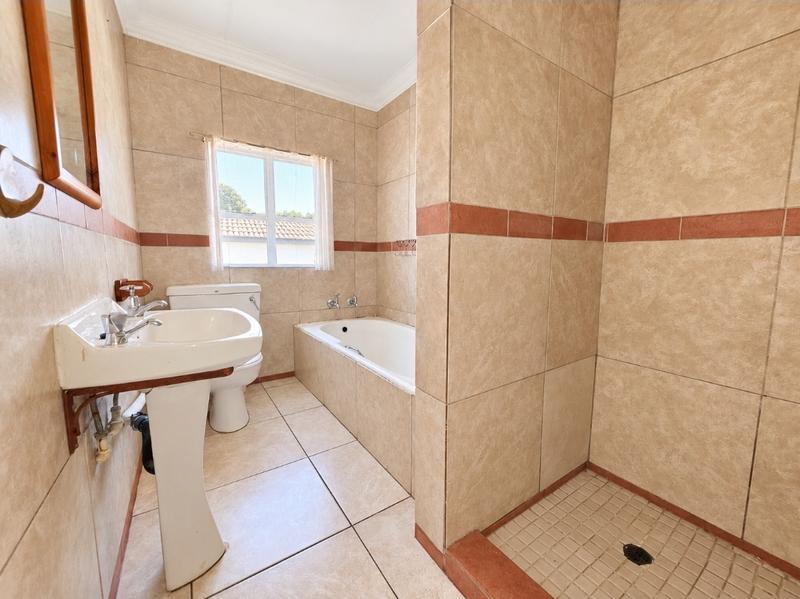 4 Bedroom Property for Sale in Brackendowns Gauteng