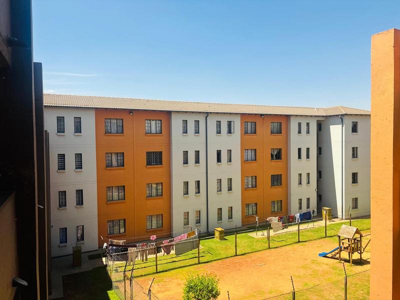 2 Bedroom Property for Sale in Fleurhof Gauteng