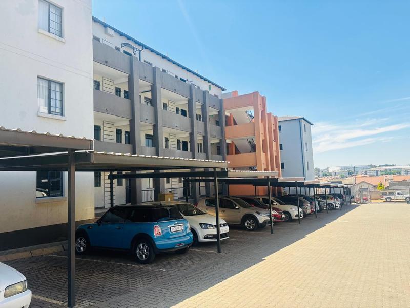 2 Bedroom Property for Sale in Fleurhof Gauteng