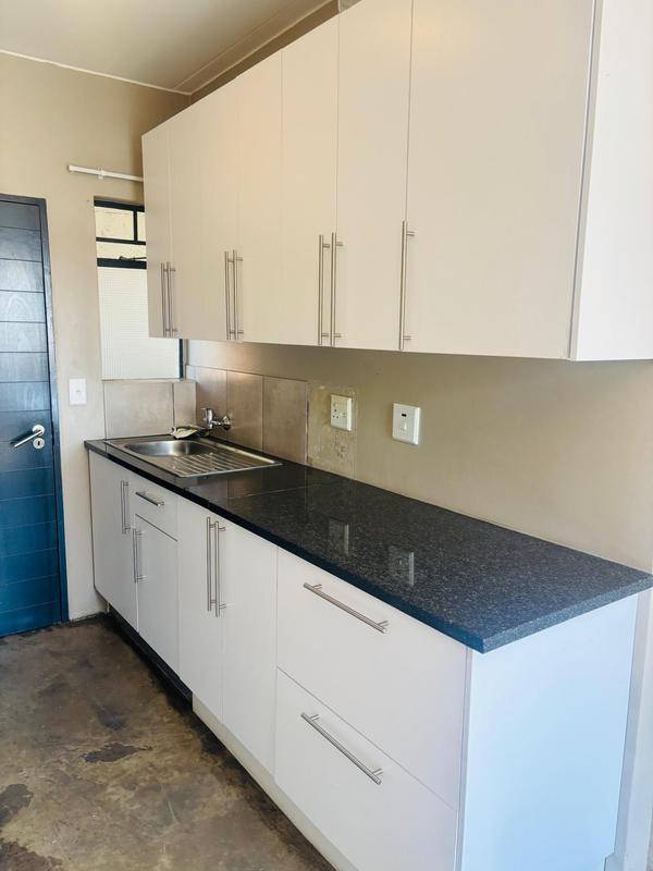 2 Bedroom Property for Sale in Fleurhof Gauteng