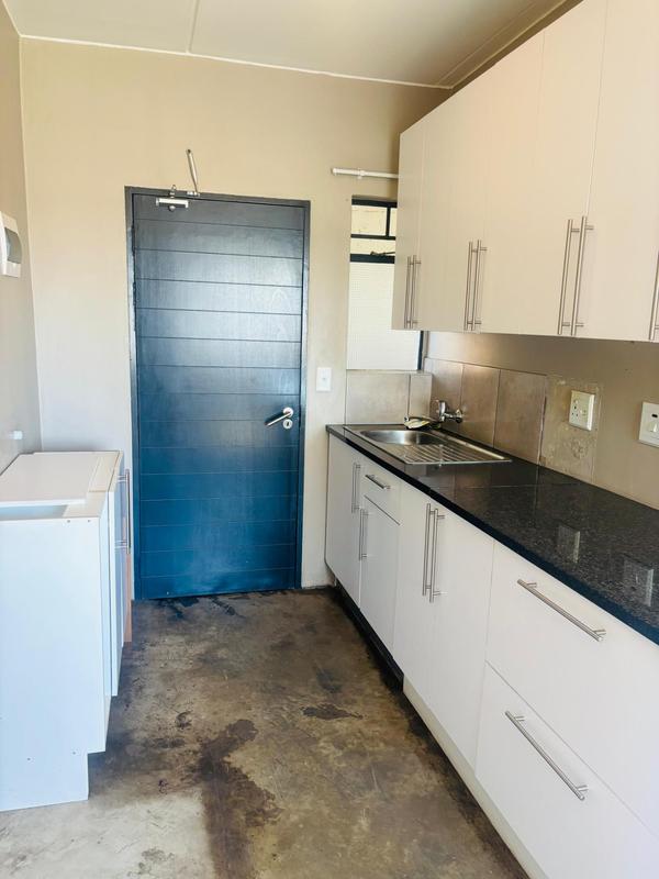 2 Bedroom Property for Sale in Fleurhof Gauteng